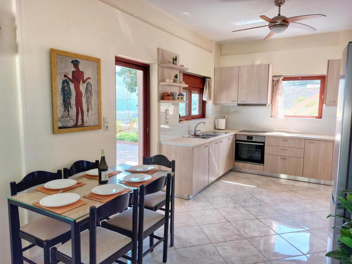 Villa Balcony, Cozy Villa With Amazing View Rodhiá Екстериор снимка