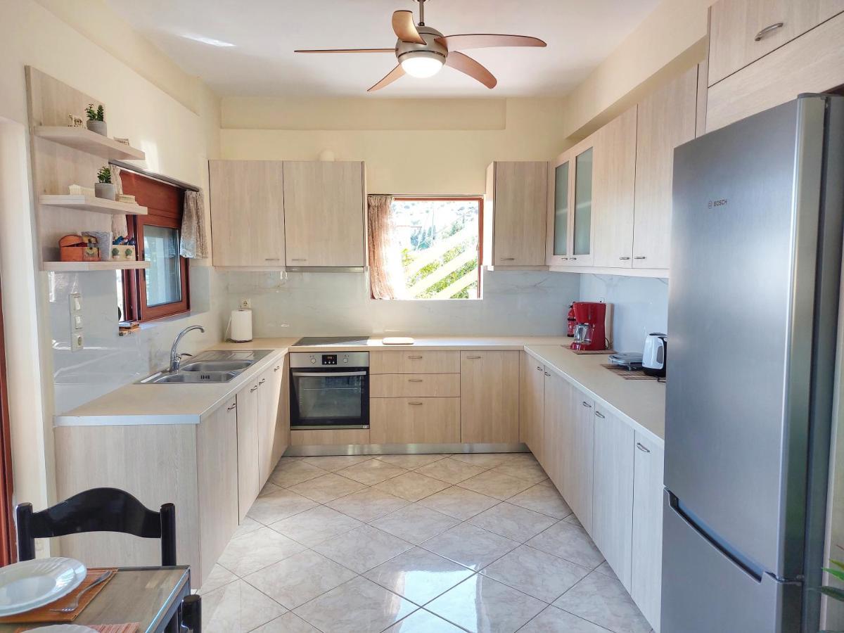 Villa Balcony, Cozy Villa With Amazing View Rodhiá Екстериор снимка